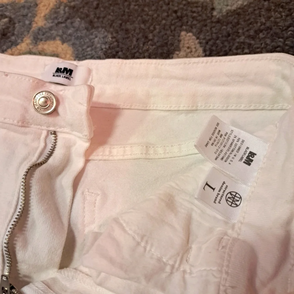 I&M shorts  size L - Picture 3 of 3